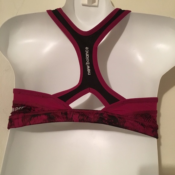 New Balance jewel feather camo sports bra size s - Picture 5 of 8
